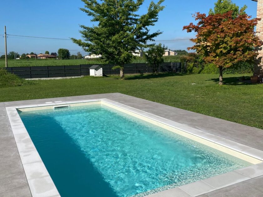 Come gestire lo spazio della piscina in autunno e inverno